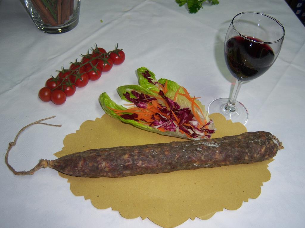 Agriturismo Lo Sgorzolo Pergola Eksteriør billede